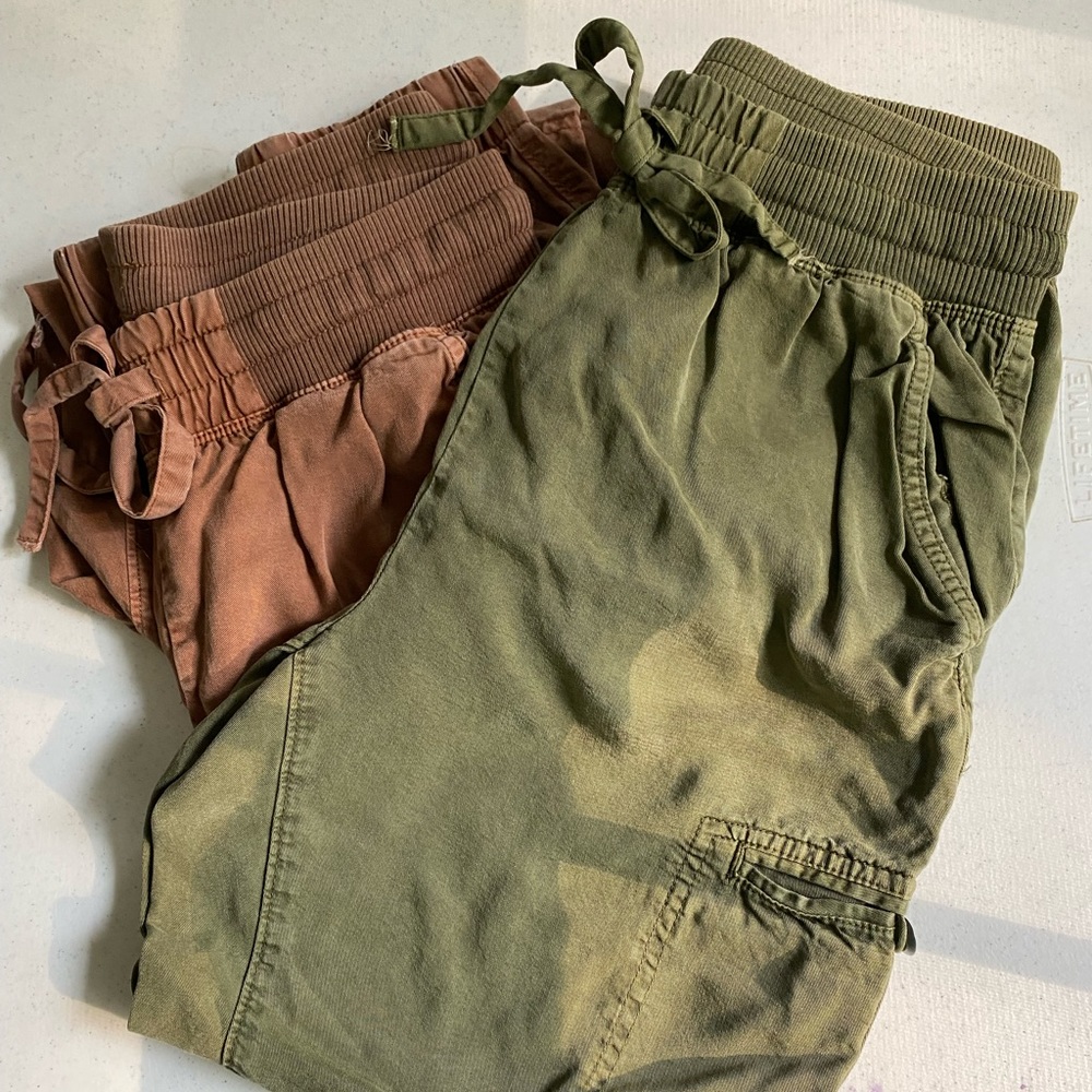 Aerie Essential High Waisted Cargo Joggers (Olive)